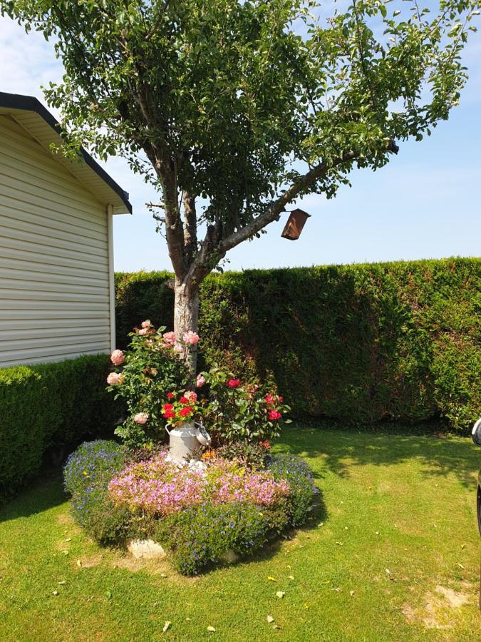 Hotel Le Clos Tranquille Gonneville-en-Auge Exterior foto